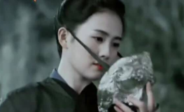 女主角很冷的小说,冷艳女主的传奇人生